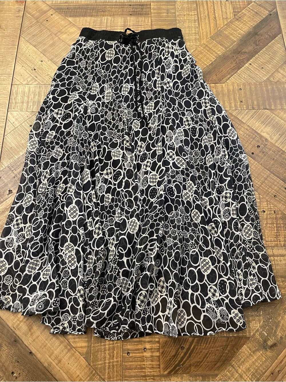 Lapis Black & White Circle Print Flared Maxi Skirt - Size Medium